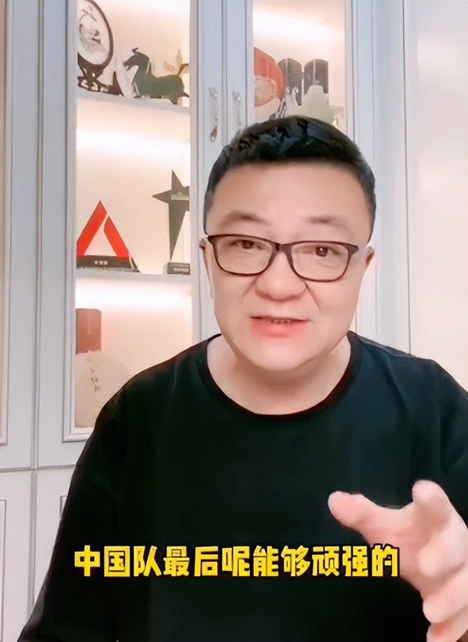 我认为俱乐部信任哈维，没有理由怀疑他。